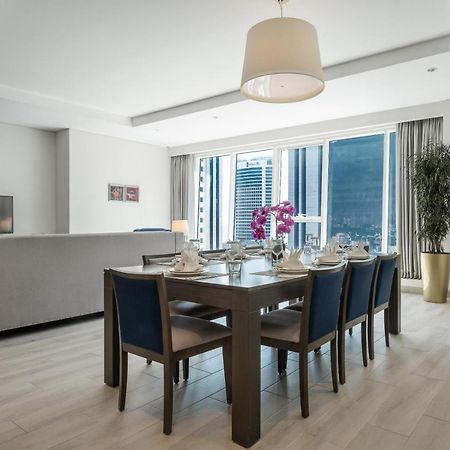 Centara West Bay Hotel & Residences Ad Dawhah Esterno foto A dining room at the Ritz-Carlton, DIFC