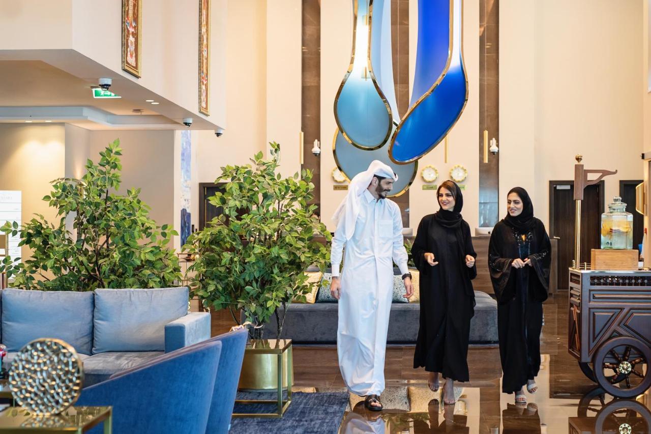 Centara West Bay Hotel & Residences Ad Dawhah Esterno foto The interior of the hotel