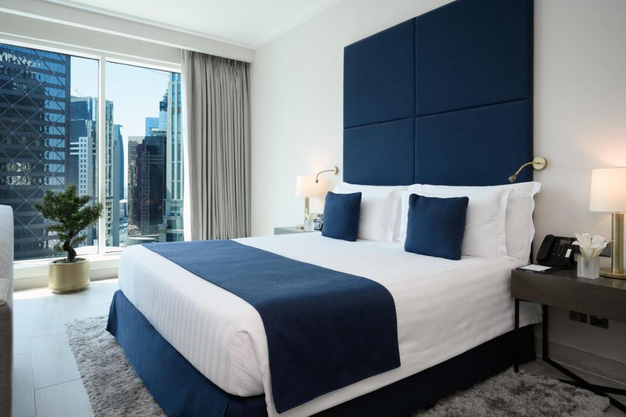 Centara West Bay Hotel & Residences Ad Dawhah Esterno foto A bedroom at the hotel