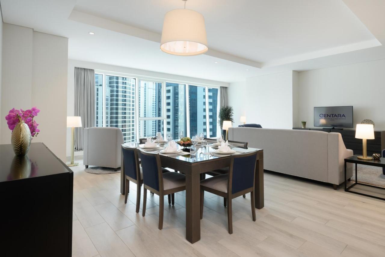 Centara West Bay Hotel & Residences Ad Dawhah Esterno foto A living room at the hotel