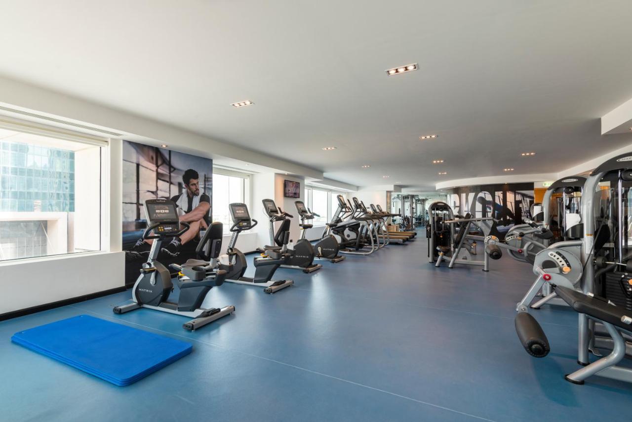 Centara West Bay Hotel & Residences Ad Dawhah Esterno foto The gym at the hotel