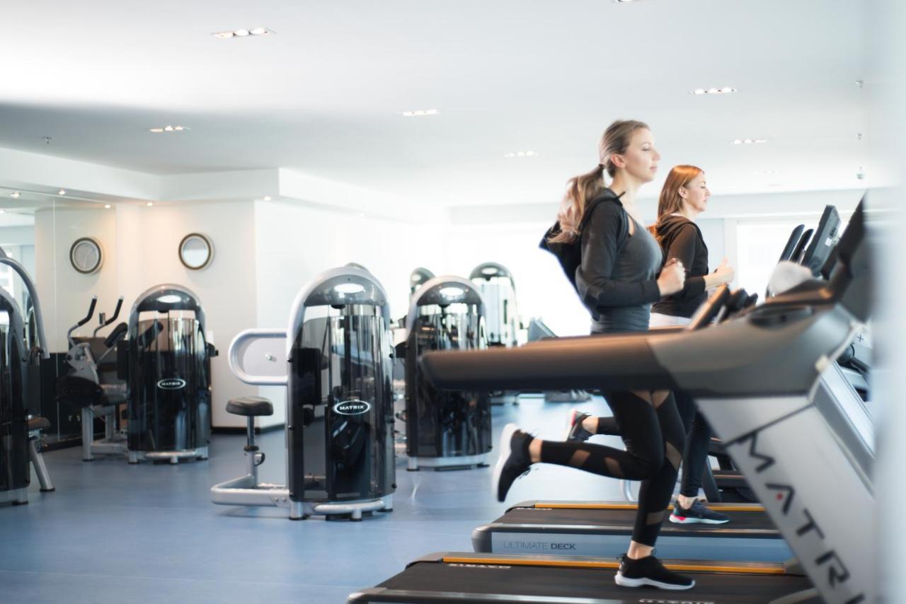 Centara West Bay Hotel & Residences Ad Dawhah Esterno foto The gym at the InterContinental